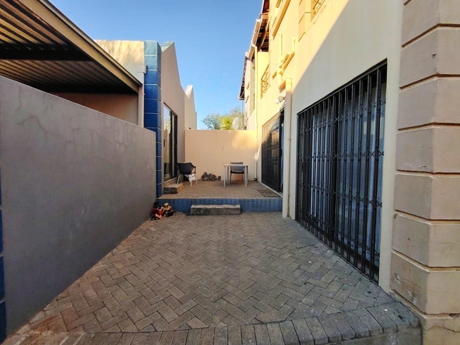 3 Bedroom Property for Sale in Langenhovenpark Free State